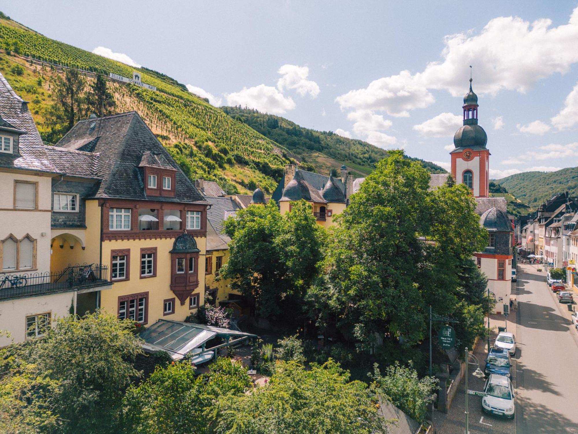 Haus Till E Hotel Zell an der Mosel Exterior photo