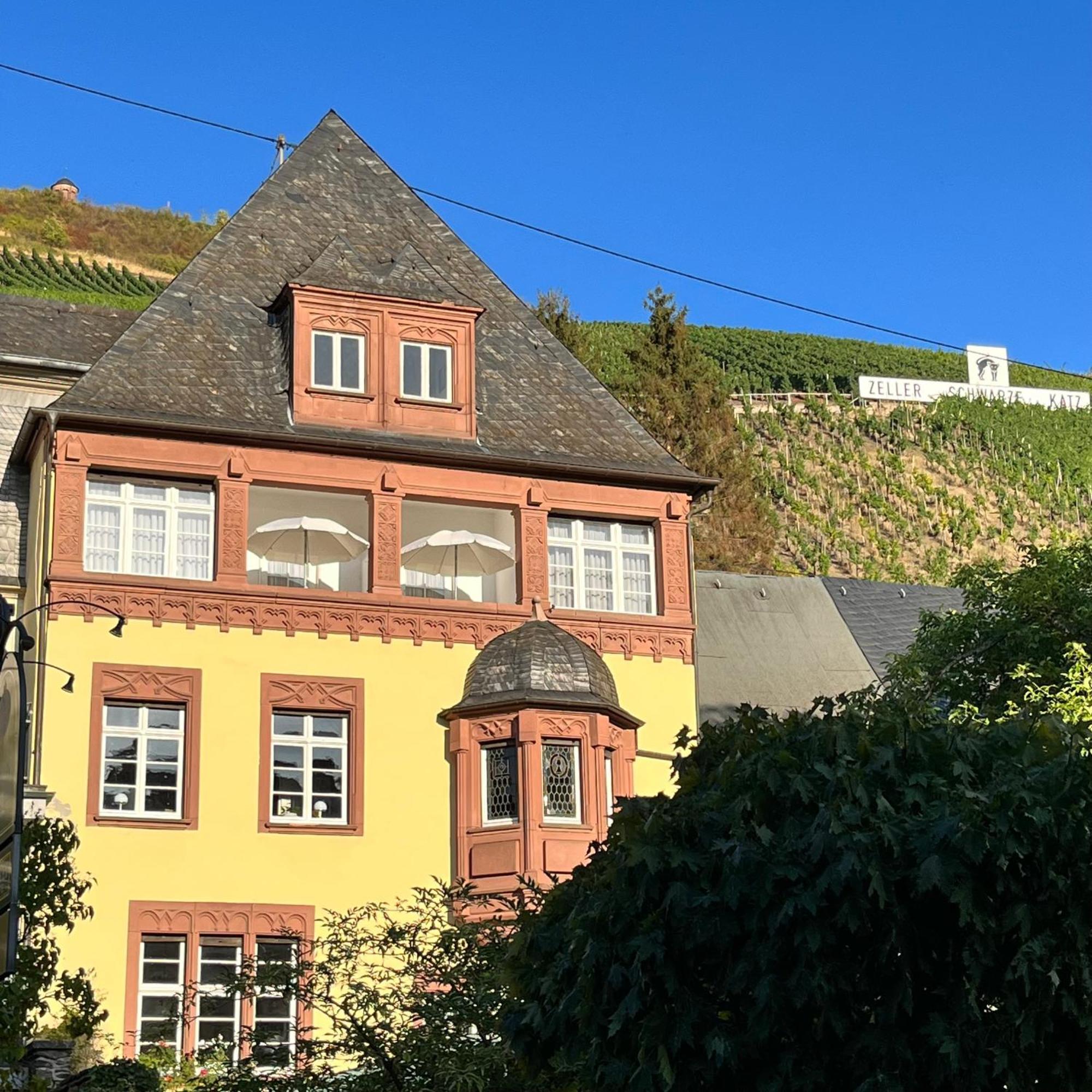 Haus Till E Hotel Zell an der Mosel Exterior photo